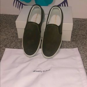 Freshly picked woman sneaker